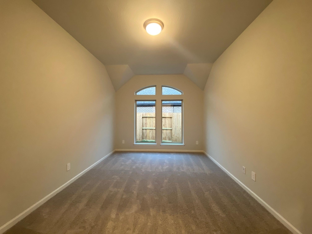 9411 Trestle Creek Court - Photo 6