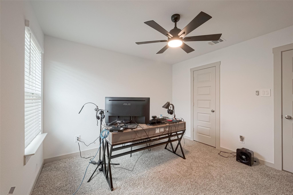 17 Desert Spring Lane - Photo 7
