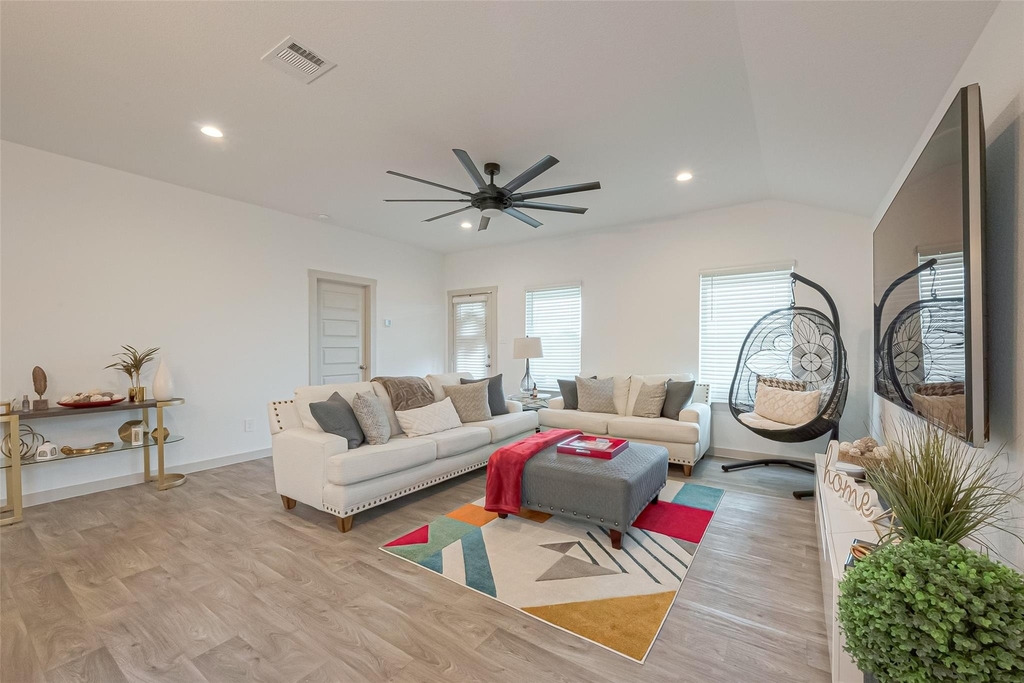 17 Desert Spring Lane - Photo 3