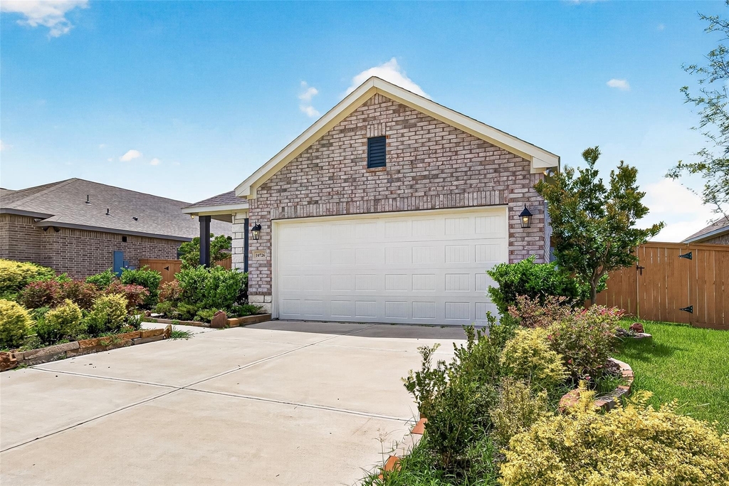 10726 Sky Creek Lane - Photo 1