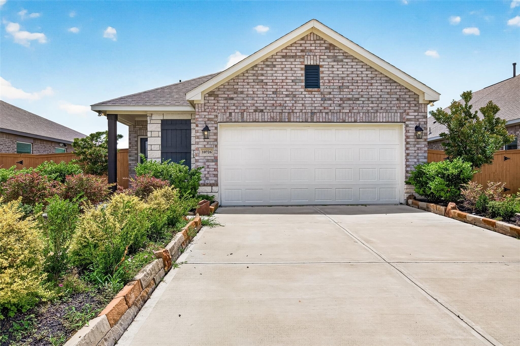 10726 Sky Creek Lane - Photo 0