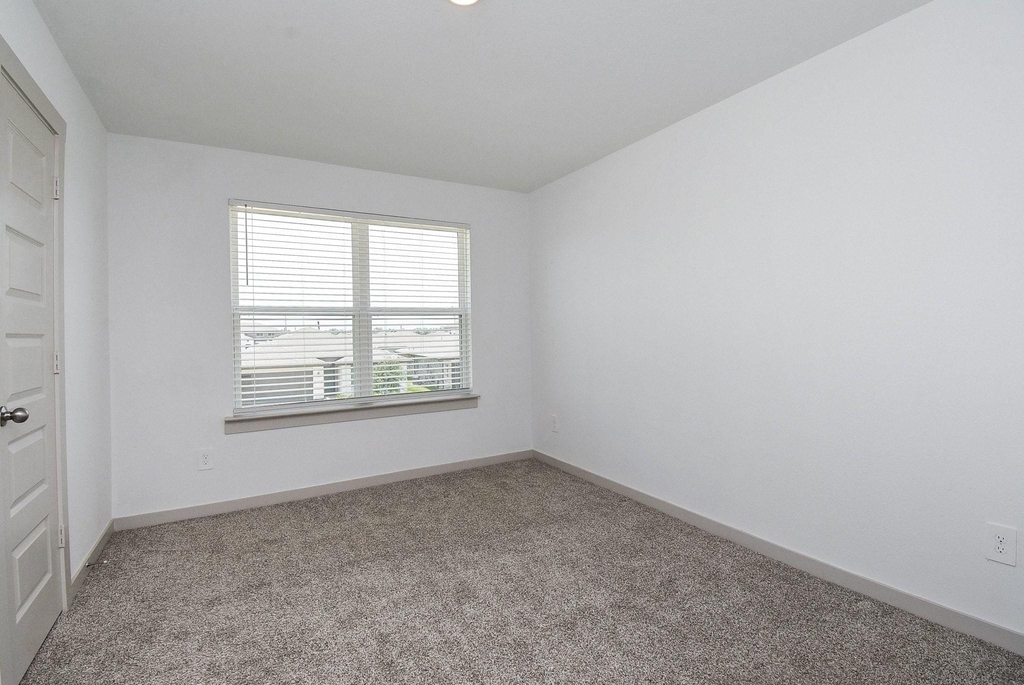 8030 Milam Lane - Photo 15