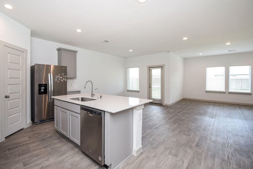 8030 Milam Lane - Photo 4