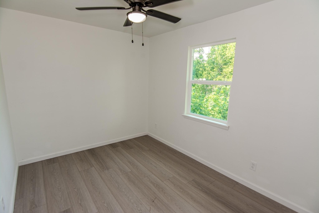 7867 Hamlet Street - Photo 6