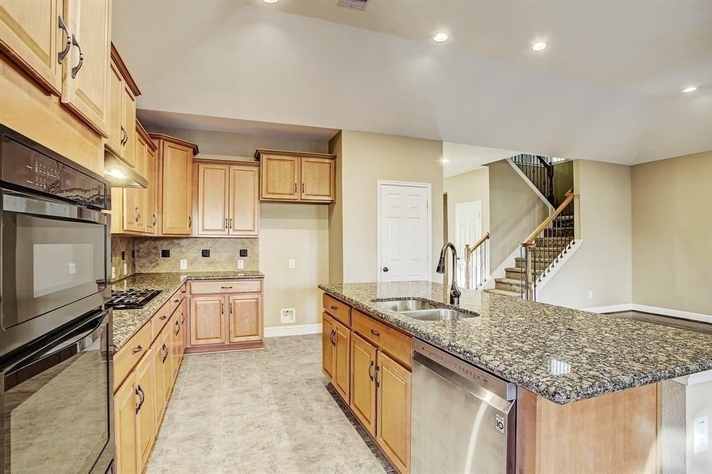 11022 Avery Oaks Lane - Photo 10