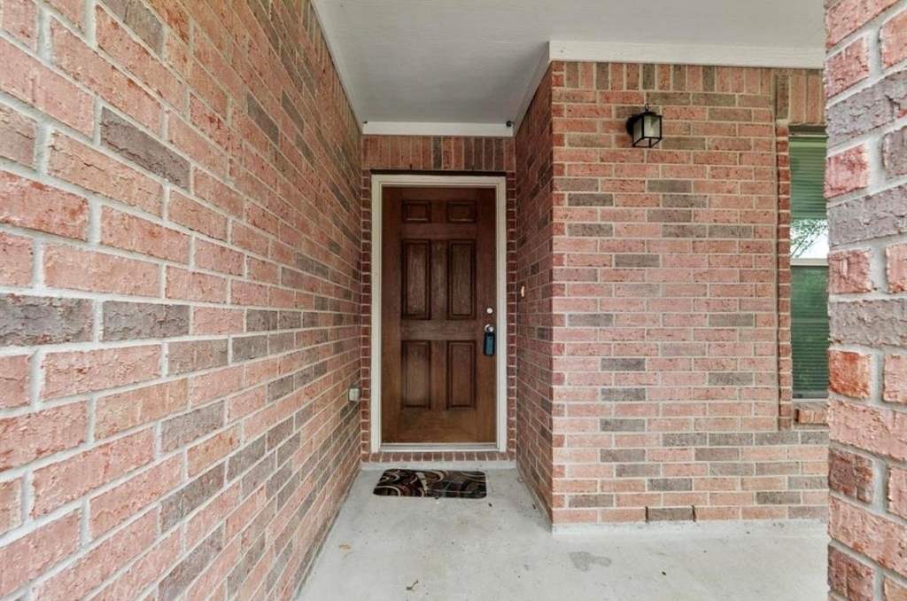 16119 Peach Bluff Lane - Photo 2