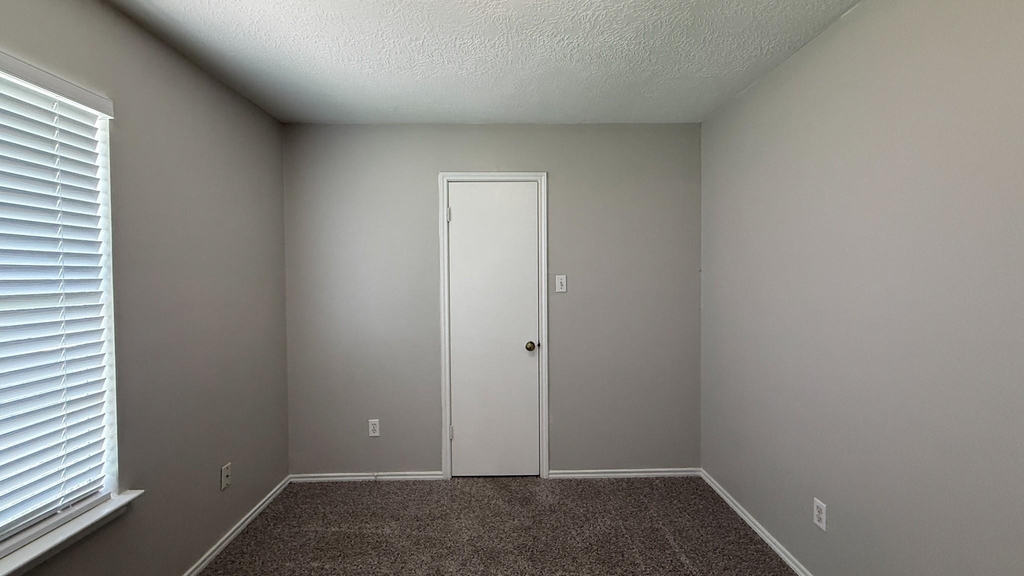 503 Willow West Drive - Photo 18