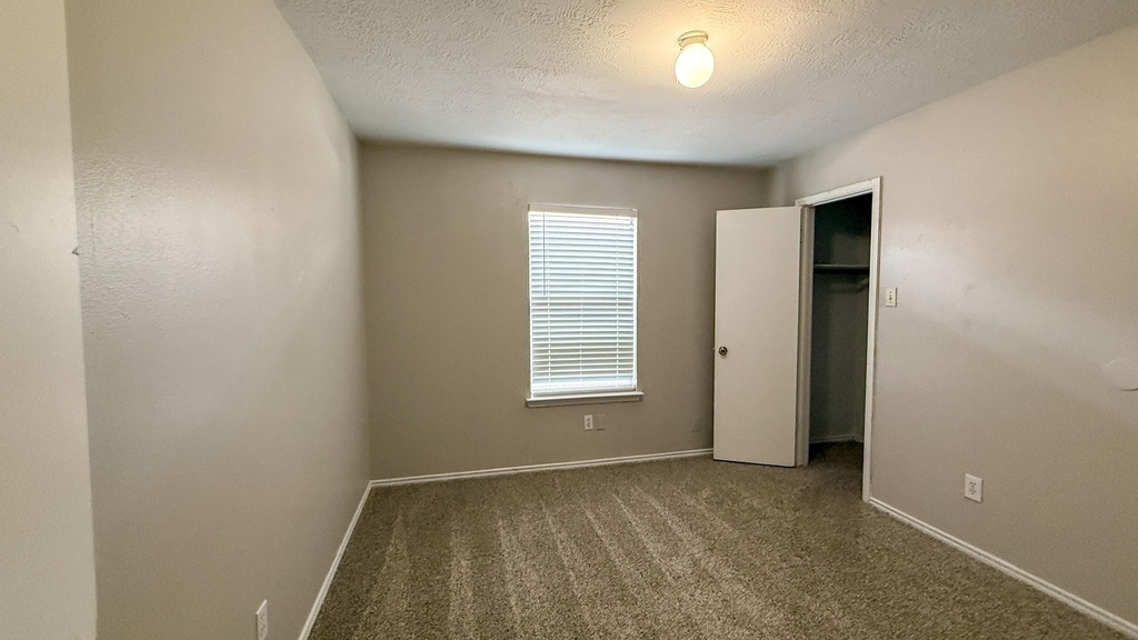 503 Willow West Drive - Photo 17