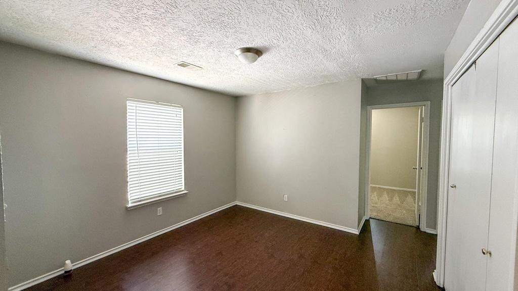 503 Willow West Drive - Photo 7