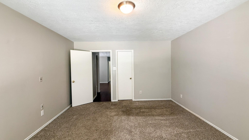 503 Willow West Drive - Photo 10