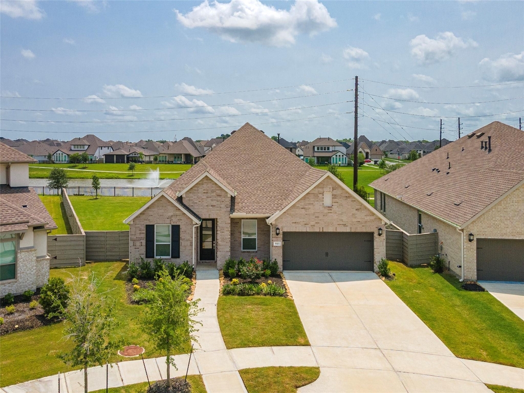 5003 Park Willow Drive - Photo 0