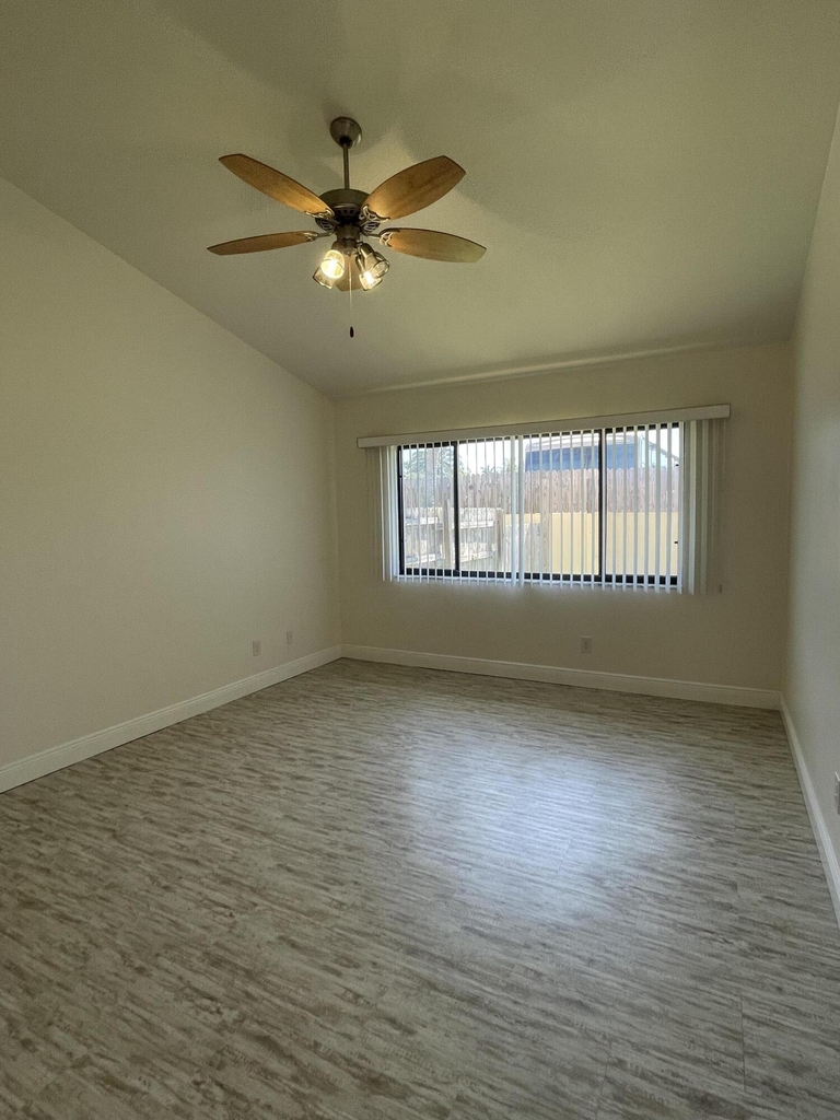 613 Manatee Drive - Photo 16