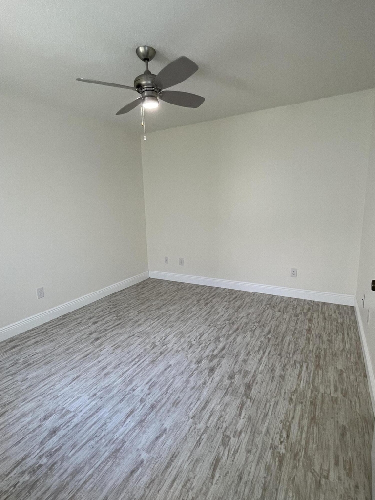 613 Manatee Drive - Photo 22