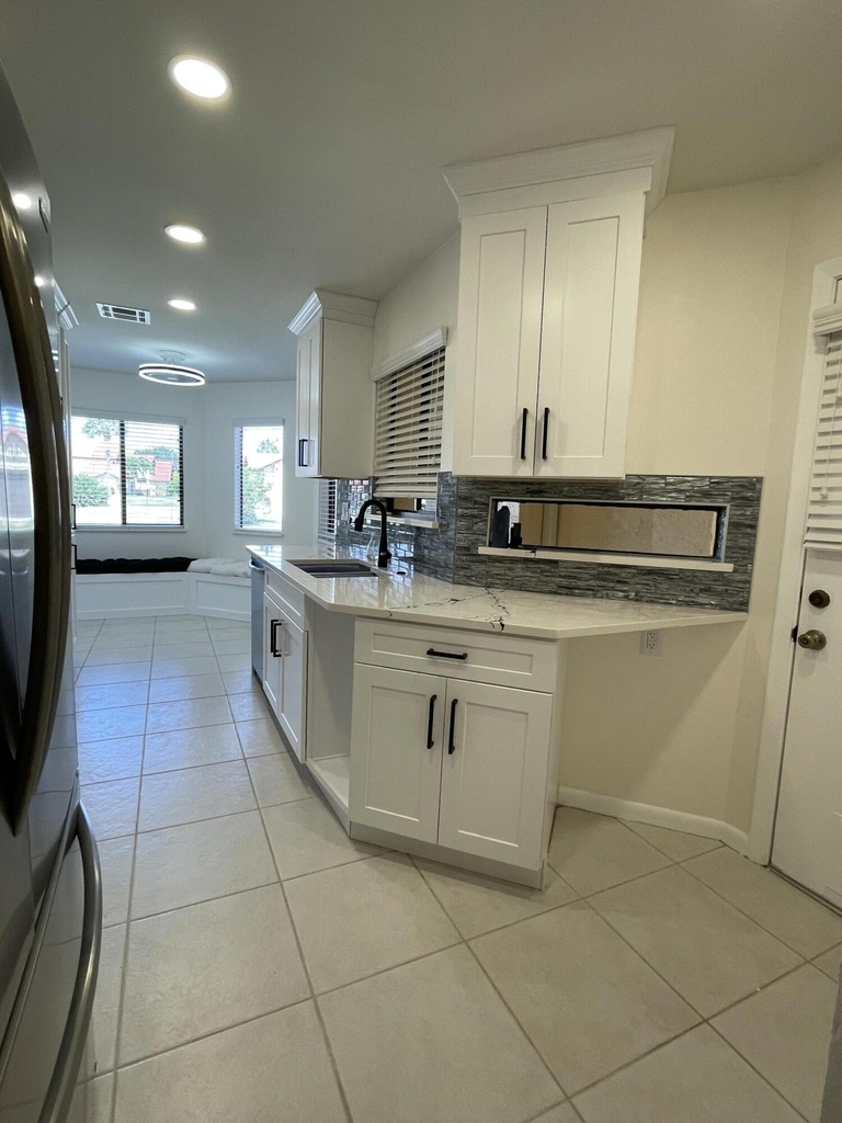 613 Manatee Drive - Photo 9