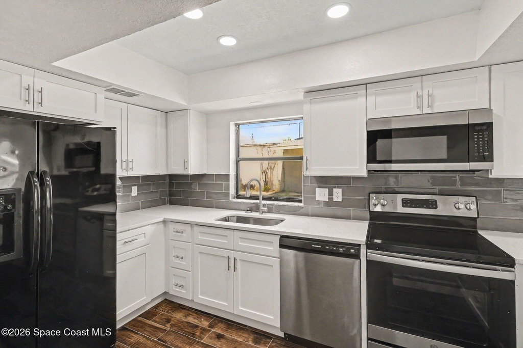 2177 Stewart Road - Photo 7