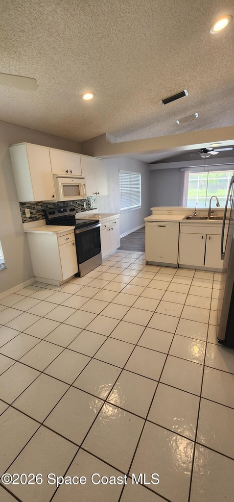 8043 Bracken Lane - Photo 12