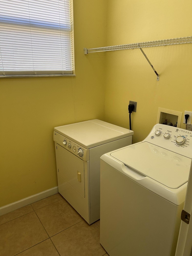 433 Gardendale Circle Se - Photo 1