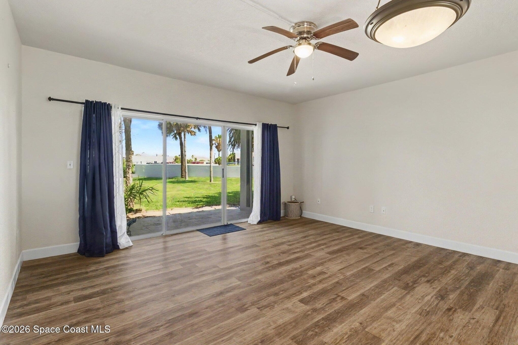55 Sea Park Boulevard - Photo 3