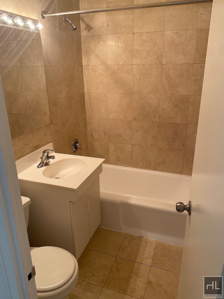 East 49 Street - Photo 3