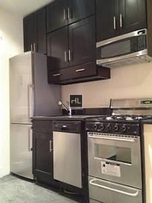 West 53 Street - Photo 2