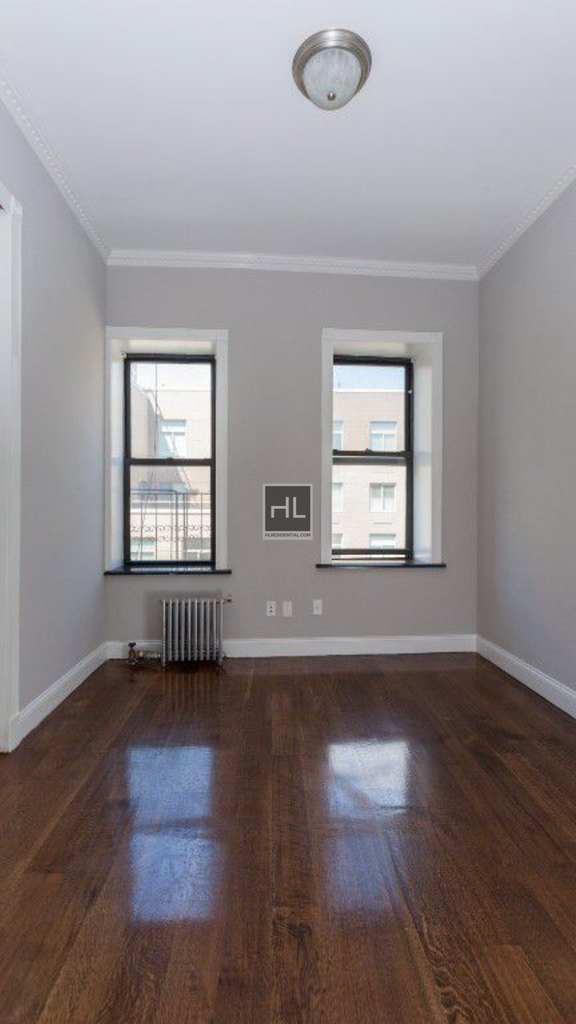 West 53 Street - Photo 1