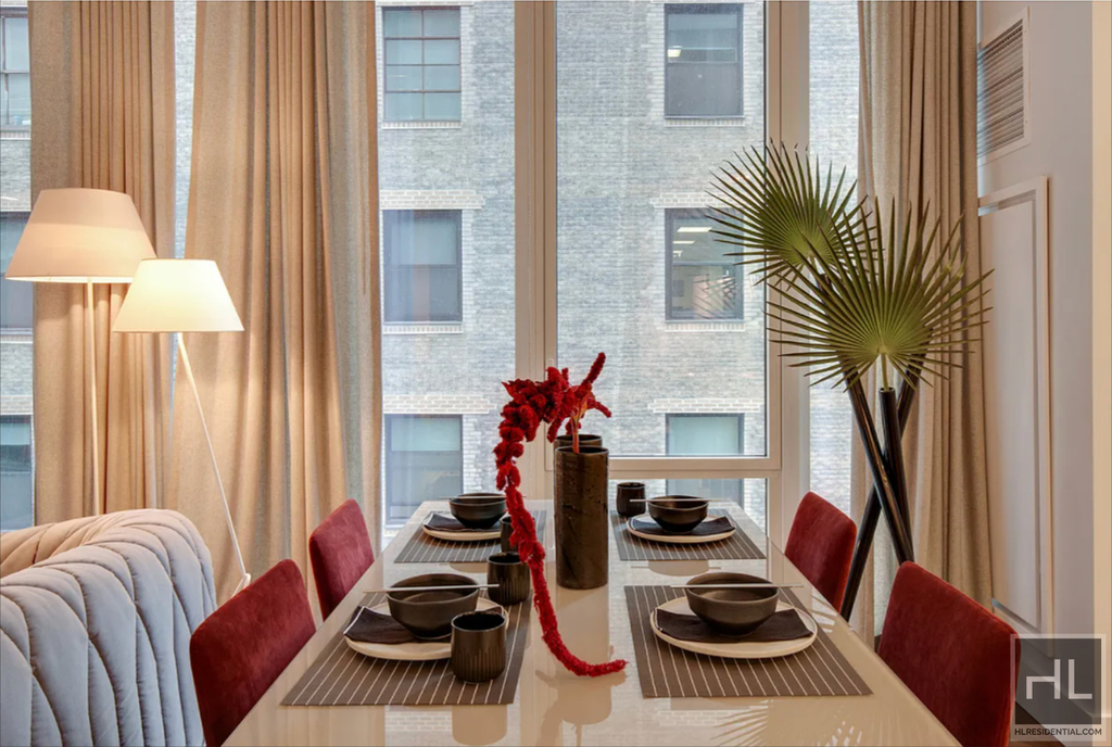 East 44th Street - Photo 9
