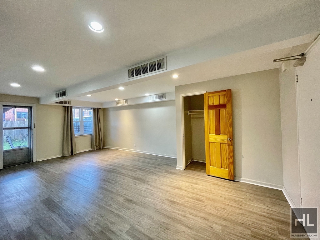 Eliot Avenue - Photo 3