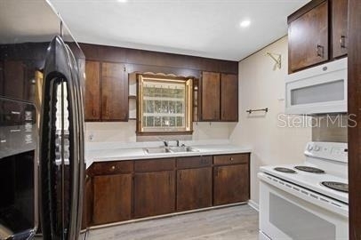 420 N Fairview Avenue - Photo 0