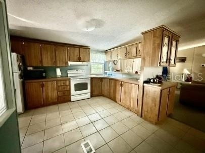 470 Hilltop Court - Photo 9