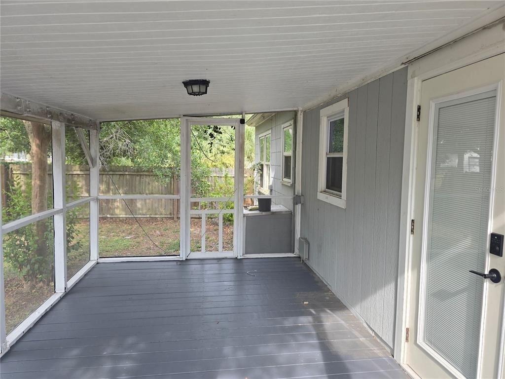 1001 W Beacon Avenue - Photo 13