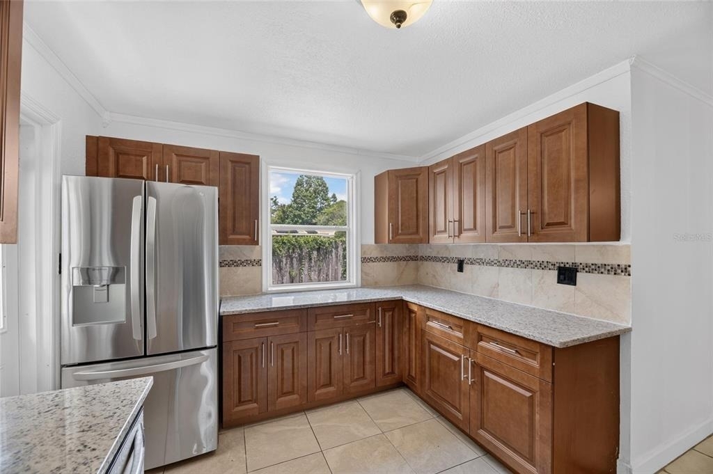 1005 E Flora Street - Photo 15