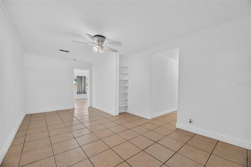 1005 E Flora Street - Photo 7