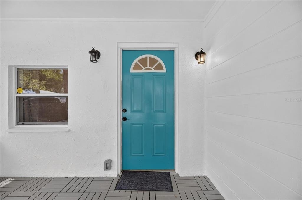 1005 E Flora Street - Photo 4