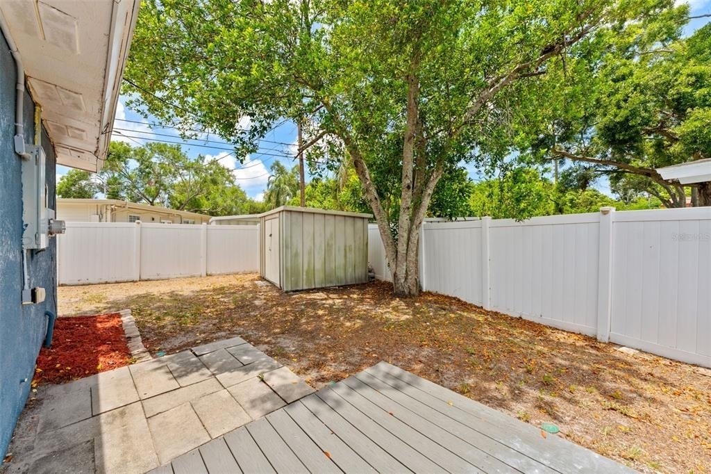 3230 51st Street N - Photo 21