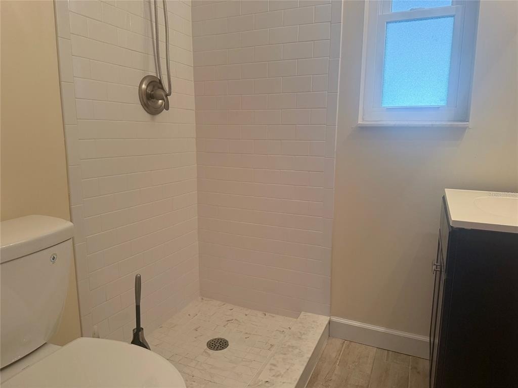 8916 Narcissus Avenue - Photo 9