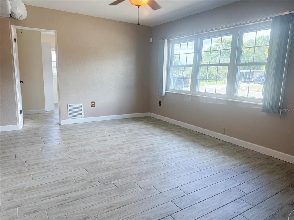 8916 Narcissus Avenue - Photo 6
