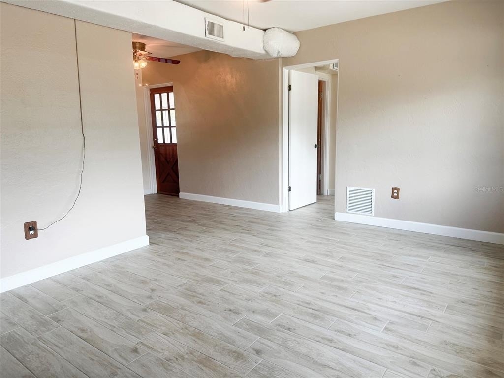 8916 Narcissus Avenue - Photo 5