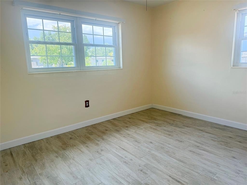 8916 Narcissus Avenue - Photo 3