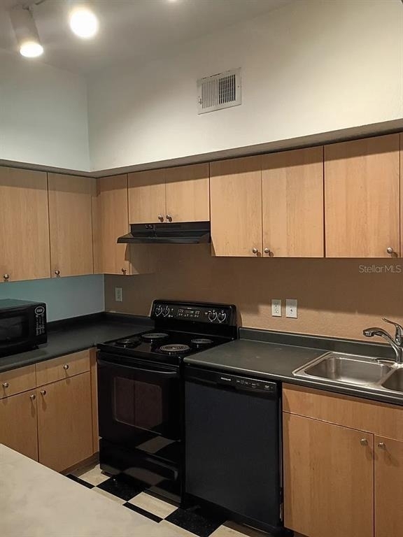 520 Armenia Avenue S - Photo 2