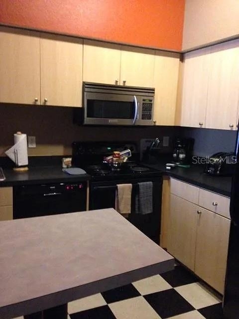 520 S Armenia Avenue - Photo 1