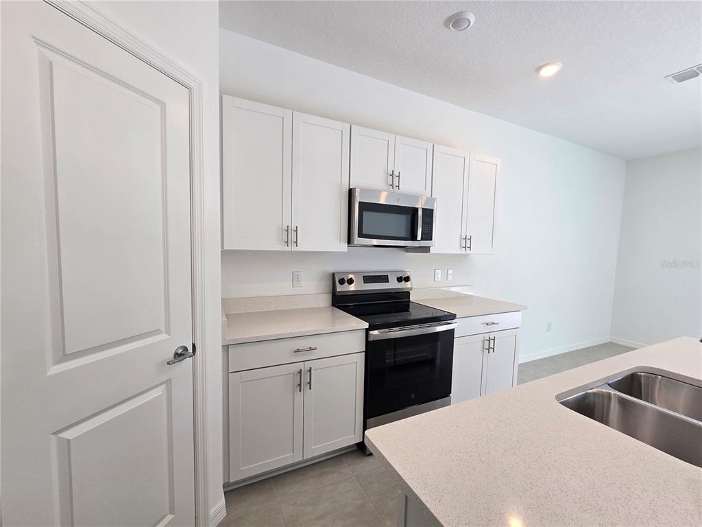 2073 Hallier Cove - Photo 6