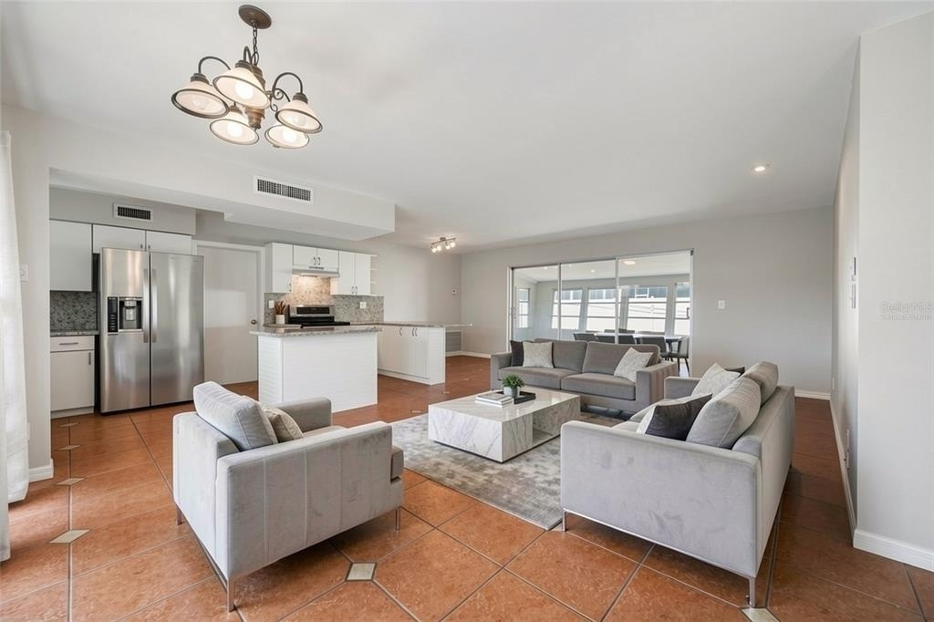 5056 42nd Street S - Photo 4
