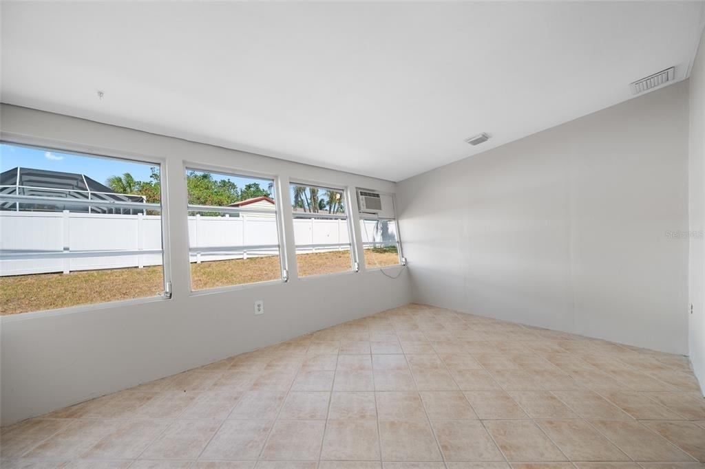 5056 42nd Street S - Photo 24