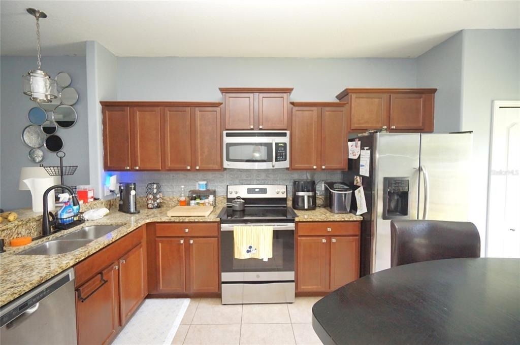 2709 Lantern Hill Avenue - Photo 3