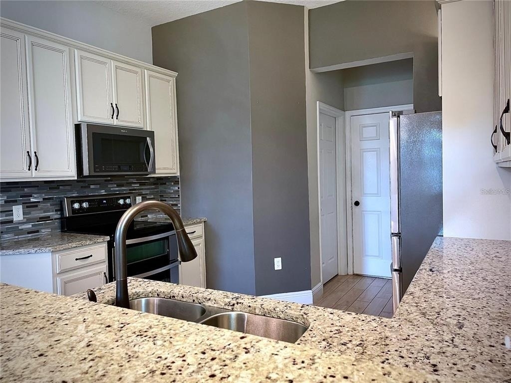 14654 Watowan Alley - Photo 16
