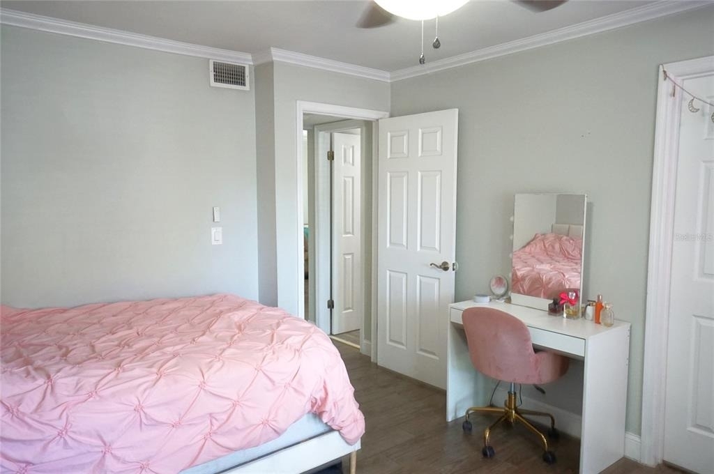 10122 Winsford Oak Boulevard - Photo 11