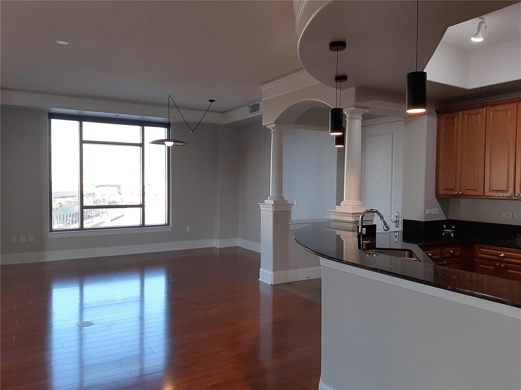 275 Bayshore Boulevard - Photo 1