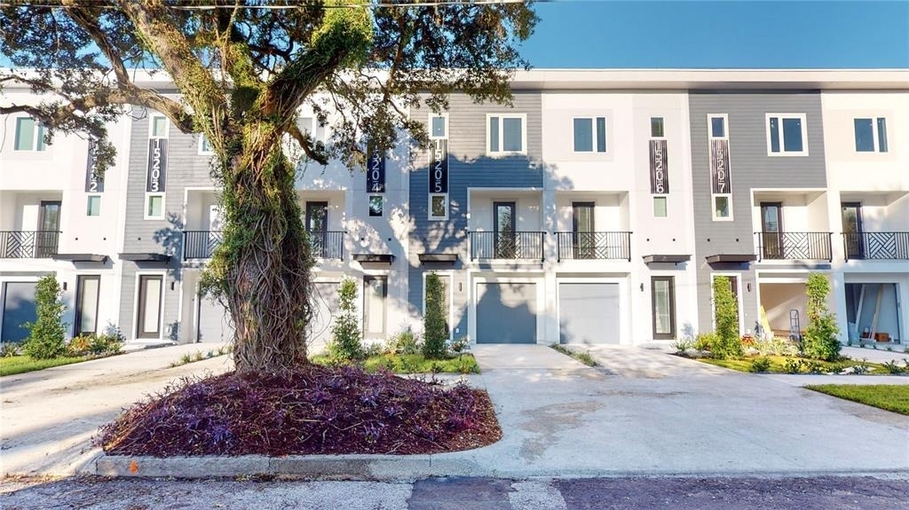 1520 N Pierce Street - Photo 0