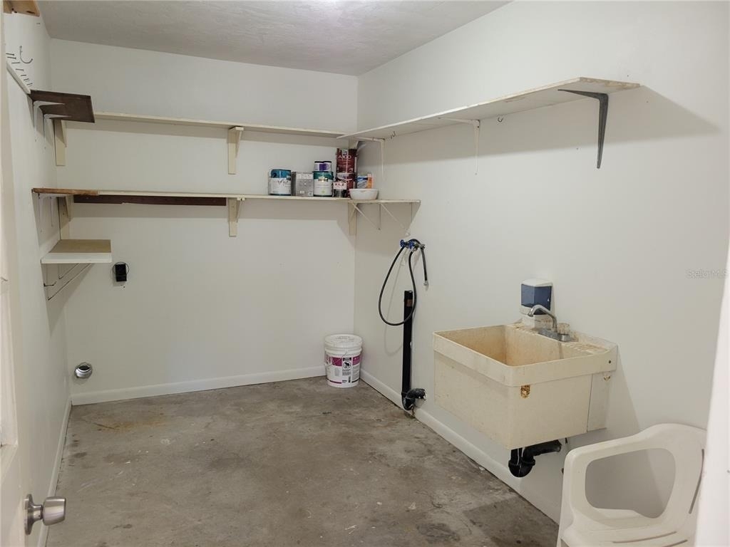 1508 N Saturn Avenue - Photo 9