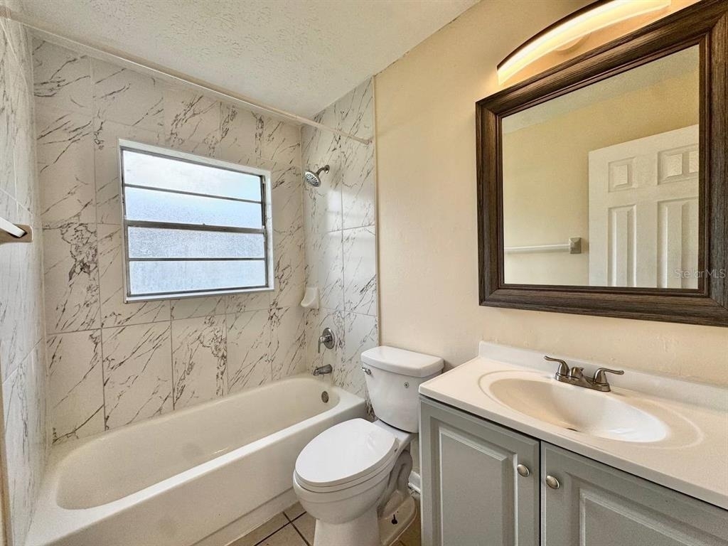 10015 N Aster Avenue - Photo 17